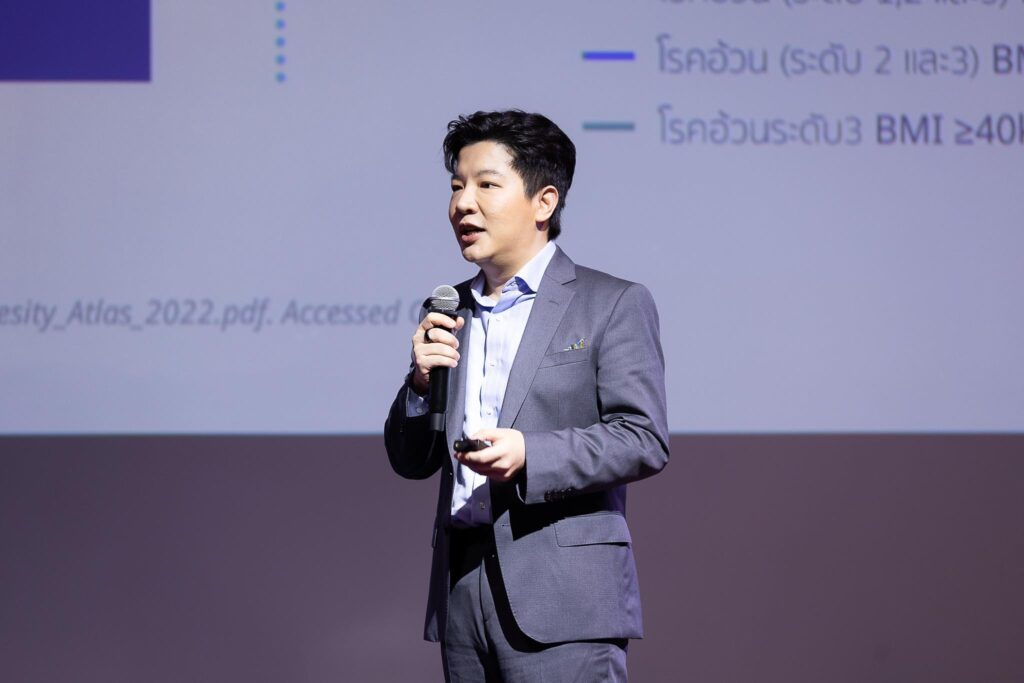 หมอบนนยายบนเวที