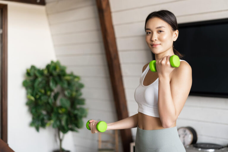 Active and healthy asian girl with fit body doing